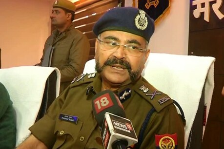 CAA विरोध-प्रदर्शन मामला: मेरठ पुलिस ने PFI के 12 सदस्यों को किया गिरफ्तार CAA विरोध-प्रदर्शन मामला: मेरठ पुलिस ने PFI के 12 सदस्यों को किया गिरफ्तार