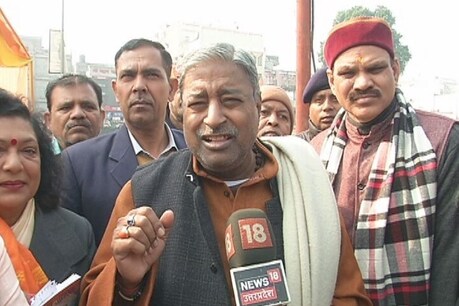 विनय कटियार ने प्रियंका गांधी पर कसा तंज, बोले-योगी जी ने स्कूटी पर बैठा दिया विनय कटियार ने प्रियंका गांधी पर कसा तंज, बोले-योगी जी ने स्कूटी पर बैठा दिया