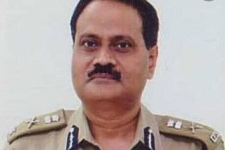 UP में अब मुख्य सचिव के बाद DGP भी होंगे कार्यकारी, हितेश चंद्र अवस्थी को दी जाएगी जिम्मेदारी UP में अब मुख्य सचिव के बाद DGP भी होंगे कार्यकारी, हितेश चंद्र अवस्थी को दी जाएगी जिम्मेदारी