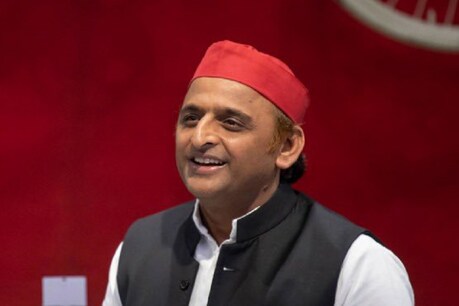 कासगंज: पूर्व CM अखिलेश यादव के रिश्तेदार हुए ठगी का शिकार, तीन के खिलाफ मामला दर्ज कासगंज: पूर्व CM अखिलेश यादव के रिश्तेदार हुए ठगी का शिकार, तीन के खिलाफ मामला दर्ज