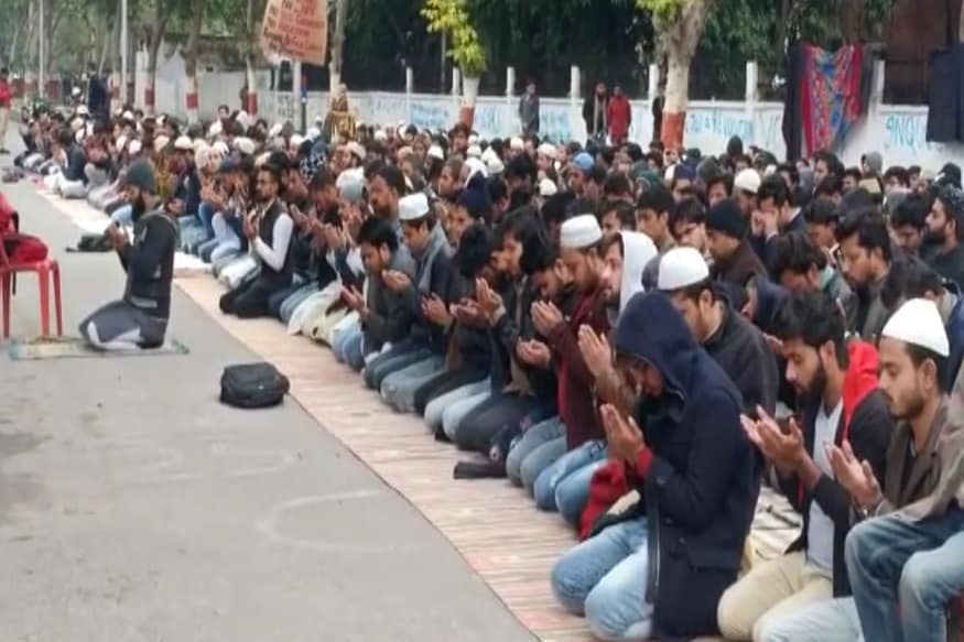 AMU, CAA PROTEST