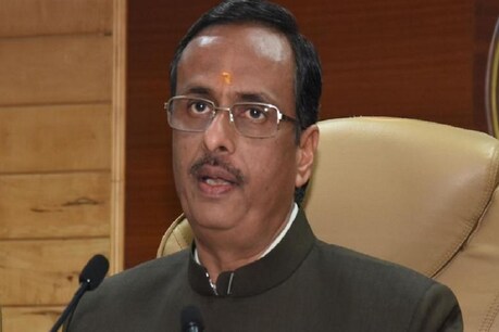 यूपी में अब तक 141 नकल माफियाओं के खिलाफ FIR, भेजा जा रहा जेल: डिप्टी सीएम यूपी में अब तक 141 नकल माफियाओं के खिलाफ FIR, भेजा जा रहा जेल: डिप्टी सीएम