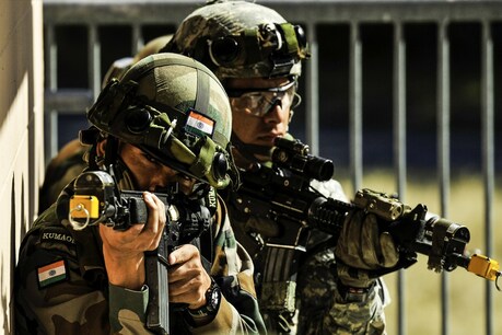 नियंत्रण रेखा पर पाकिस्तान की गोलाबारी में एक भारतीय जवान शहीद
