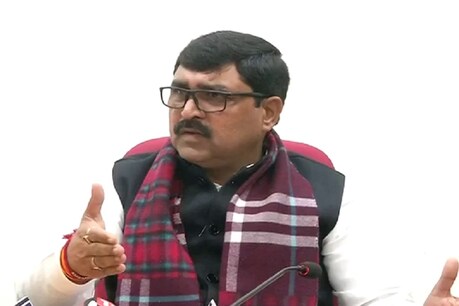 मनीष ग्रोवर को क्लीन चिट देकर सीएम ने की लोकतंत्र की हत्या: बलराज कुंडू मनीष ग्रोवर को क्लीन चिट देकर सीएम ने की लोकतंत्र की हत्या: बलराज कुंडू