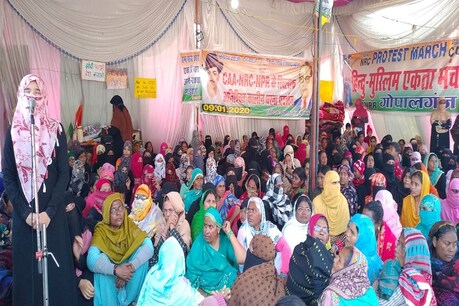 CAA पर रविशंकर प्रसाद के बयान पर बोले प्रोटेस्टर्स- भ्रम फैला रही सरकार, कानून वापस लेने का करे ऐलान CAA पर रविशंकर प्रसाद के बयान पर बोले प्रोटेस्टर्स- भ्रम फैला रही सरकार, कानून वापस लेने का करे ऐलान