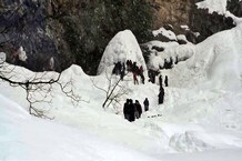 PHOTOS: मनाली में अमरनाथ जैसा नजारा, अंजनि महादेव में बना 25 फीट का प्राकृतिक शिवलिंग