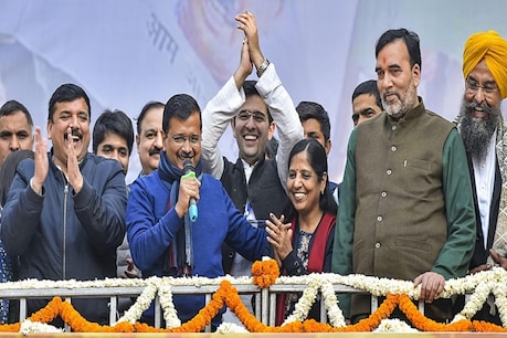 'दिल्ली विकास मॉडल' के दम पर प्रचंड जीत के बाद अब उत्तर प्रदेश पर टिकी AAP की नजर 'दिल्ली विकास मॉडल' के दम पर प्रचंड जीत के बाद अब उत्तर प्रदेश पर टिकी AAP की नजर