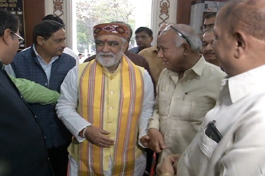News - केंद्रीय मंत्री अश्विनी कमार चौबे ने कहा कि अगले 3 महीनों तक दवाओं की कमी नहीं होने देंगे