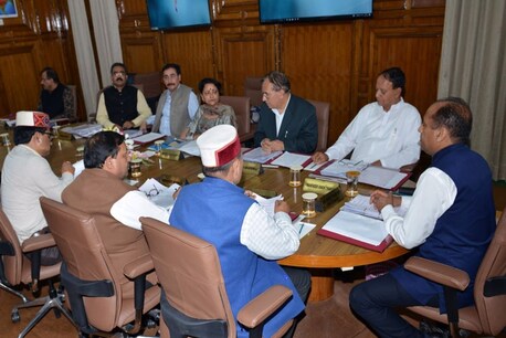 हिमाचल की जयराम कैबिनेट की बैठक आज, इन एजेंडों पर होगी चर्चा हिमाचल की जयराम कैबिनेट की बैठक आज, इन एजेंडों पर होगी चर्चा