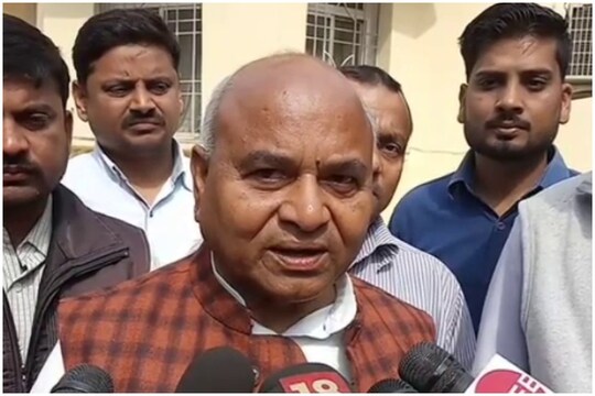 कैबिनेट मंत्री डॉ. गोविद सिंह ने कंप्यूटर बाबा को बताया सच्‍चा प्रतिनिधि