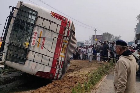 BREAKING: कुरुक्षेत्र में यात्रियों से भरी प्राइवेट बस पलटी, 1 महिला की मौत, 24 लोग घायल BREAKING: कुरुक्षेत्र में यात्रियों से भरी प्राइवेट बस पलटी, 1 महिला की मौत, 24 लोग घायल