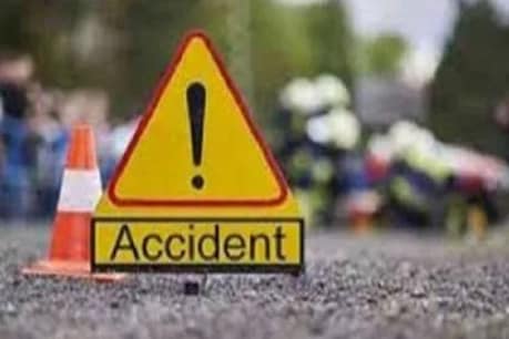 चतरा: ट्रैक्टर पलटने से 3 बच्चों की हुई मौत, हादसे में कई घायल चतरा: ट्रैक्टर पलटने से 3 बच्चों की हुई मौत, हादसे में कई घायल