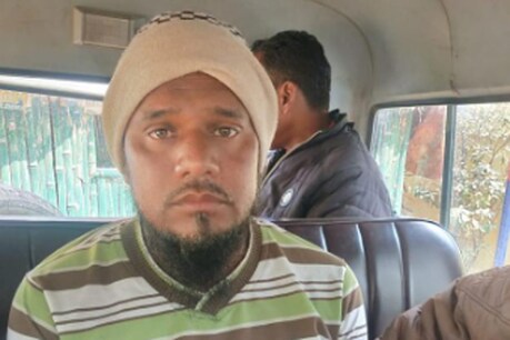 रांची में मौलाना ने अपने ही मदरसे की बच्ची को बनाया गर्भवती, पुलिस ने किया गिरफ्तार रांची में मौलाना ने अपने ही मदरसे की बच्ची को बनाया गर्भवती, पुलिस ने किया गिरफ्तार