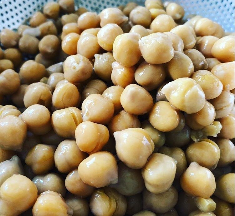 सलाद में मौजूद तत्व बॉडी को डिटॉक्स करने में अहम भूमिका निभाते हैं.