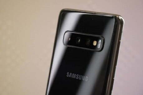 12 हज़ार रुपये तक सस्ते हुए Samsung के तीन दमदार स्मार्टफोन्स, मिलेगा ट्रिपल कैमरा 12 हज़ार रुपये तक सस्ते हुए Samsung के तीन दमदार स्मार्टफोन्स, मिलेगा ट्रिपल कैमरा