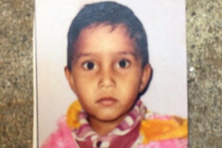 सोनीपत: गली में खेल रहे 8 साल के बच्चे को ट्रैक्टर ने कुचला, मौत सोनीपत: गली में खेल रहे 8 साल के बच्चे को ट्रैक्टर ने कुचला, मौत