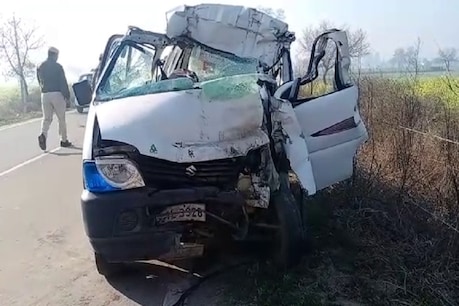 नारनौंद में खड़े ट्रक से जा टकराई ईको गाड़ी, 6 लोगों की मौत, 6 घायल नारनौंद में खड़े ट्रक से जा टकराई ईको गाड़ी, 6 लोगों की मौत, 6 घायल