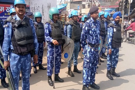 दिल्ली और अलीगढ़ में हिंसा के बाद कानपुर में सुरक्षा कड़ी कर दी गई है.