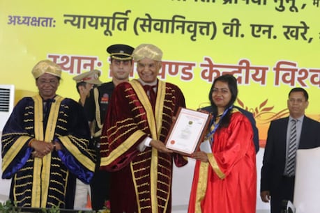 बेटियों की सफलता में भारत के सुनहरे भविष्य की झलक: राष्ट्रपति बेटियों की सफलता में भारत के सुनहरे भविष्य की झलक: राष्ट्रपति