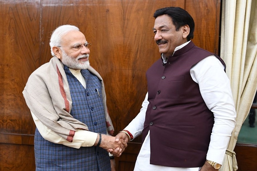 ऊर्जा मंत्री चौधरी रणजीत सिंह ने की पीएम मोदी से मुलाकात, सरकार के कामकाज  पर हुई चर्चा-electricity Minister Chaudhary Ranjit Singh met PM Modi hrrm -  News18 हिंदी
