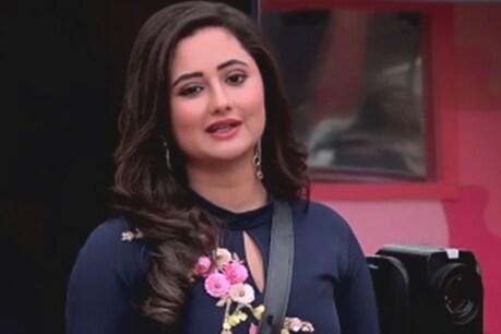 रश्मि देसाई ने Bigg Boss के घर में की थी 'चोरी', बाहर आकर फिर किया वही, वीडियो वायरल रश्मि देसाई ने Bigg Boss के घर में की थी 'चोरी', बाहर आकर फिर किया वही, वीडियो वायरल
