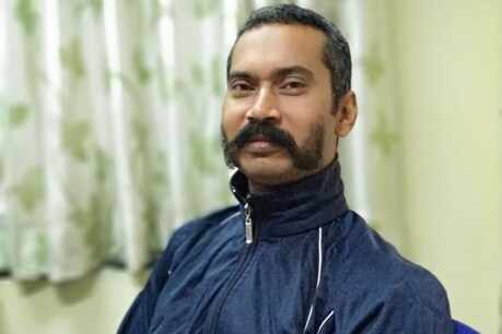 सोमवार को उत्तर-पूर्वी दिल्ली में भड़की हिंसा में दिल्ली पुलिस के हेड कॉन्स्टेबल रतन लाल की मौत हो गई थी (फाइल फोटो)