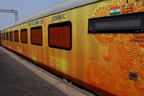 IRCTC ने इन प्राइवेट ट्रेनों की बुकिंग 30 अप्रैल तक बंद की IRCTC ने इन प्राइवेट ट्रेनों की बुकिंग 30 अप्रैल तक बंद की