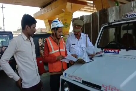 जब शिकायत करने गए युवक को ही बना दिया दो घंटे का सीओ ट्रैफिक, फिर हुआ ये कमाल... जब शिकायत करने गए युवक को ही बना दिया दो घंटे का सीओ ट्रैफिक, फिर हुआ ये कमाल...