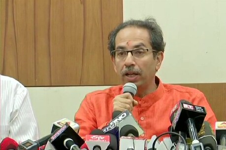 शिक्षा में मुस्लिमों को आरक्षण पर उद्धव सरकार में उभरे मतभेद, NCP के ऐलान पर शिवसेना बोली- अभी फैसला नहीं शिक्षा में मुस्लिमों को आरक्षण पर उद्धव सरकार में उभरे मतभेद, NCP के ऐलान पर शिवसेना बोली- अभी फैसला नहीं
