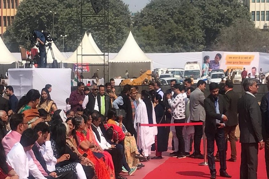 vijendra gupta in kejriwal oath 2