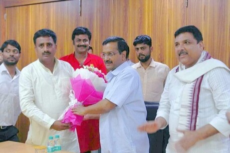 मिशन यूपी में जुटी आम आदमी पार्टी, गांव-गांव में करेगी केजरीवाल मॉडल का प्रचार मिशन यूपी में जुटी आम आदमी पार्टी, गांव-गांव में करेगी केजरीवाल मॉडल का प्रचार