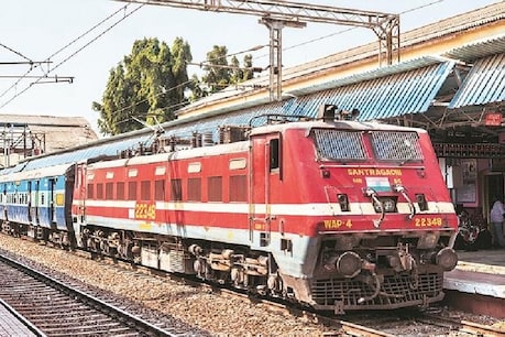 रेलवे का बड़ा फैसला, कोरोना वायरस के चलते लंबी दूरी की ये 23 ट्रेनें रद्द रेलवे का बड़ा फैसला, कोरोना वायरस के चलते लंबी दूरी की ये 23 ट्रेनें रद्द
