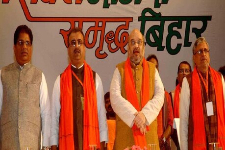 तीन सीटों के लिए 5 दावेदार, सवर्णों को लेकर टेंशन में है बिहार BJP तीन सीटों के लिए 5 दावेदार, सवर्णों को लेकर टेंशन में है बिहार BJP