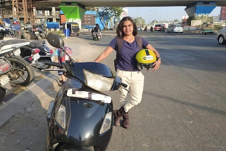 9 साल की कॉरपोरेट नौकरी छोड़ बाइक टैक्सी चालक बनी हर्षिका, अपने काम पर है गर्व