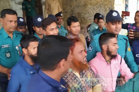 बांग्लादेश: हिंदू पुजारी की हत्या के दोषी JMB के 4 आतंकियों को फांसी की सजा बांग्लादेश: हिंदू पुजारी की हत्या के दोषी JMB के 4 आतंकियों को फांसी की सजा