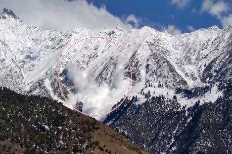 OMG VIDEO! किन्नौर में मौसम का रौद्र रूप, सुबह ग्लेशियर, दोपहर को आया एवलांच OMG VIDEO! किन्नौर में मौसम का रौद्र रूप, सुबह ग्लेशियर, दोपहर को आया एवलांच