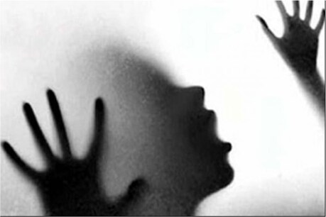 झालावाड़: 6 वर्षीय मासूम बच्ची से रेप, गला घोंटकर की हत्या, किरायेदार की करतूत झालावाड़: 6 वर्षीय मासूम बच्ची से रेप, गला घोंटकर की हत्या, किरायेदार की करतूत