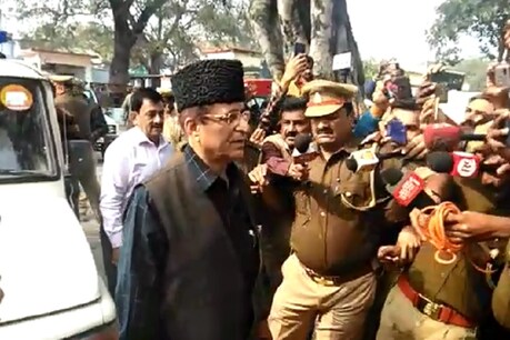 बीजेपी नेता का सीएम योगी को पत्र- सीतापुर जेल में आजम खान से मिल रहे रामपुर के फरार भ्रष्टाचारी, रखी जाए नजर बीजेपी नेता का सीएम योगी को पत्र- सीतापुर जेल में आजम खान से मिल रहे रामपुर के फरार भ्रष्टाचारी, रखी जाए नजर