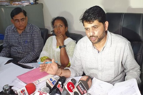 सीएमएचओ ने जनता से अपील की वे चिंतित ना हो लेकिन सतर्कता पूरी बरतें.