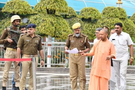 सीएम योगी सख्त, Janata Curfew के दौरान कानून-व्यवस्था से खिलवाड़ पड़ सकता है महंगा सीएम योगी सख्त, Janata Curfew के दौरान कानून-व्यवस्था से खिलवाड़ पड़ सकता है महंगा