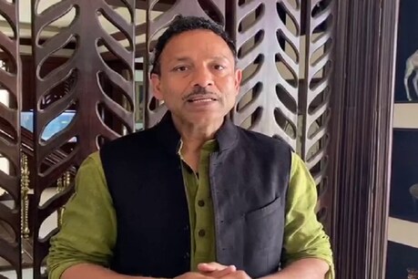 सपा नेता अनुराग भदौरिया ने कोरोना वायरस को लेकर अहम बयान दिया है.