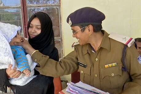 International Women's Day 2020: ये दीदी परिवार जोड़ती हैं, हर साल हजारों परिवारों को टूटने से बचाया... International Women's Day 2020: ये दीदी परिवार जोड़ती हैं, हर साल हजारों परिवारों को टूटने से बचाया...