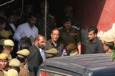 रामपुर कोर्ट का फैसला- सीतापुर जेल में ही रहेंगे आजम और अब्दुल्ला, तजीन के लिए निर्णय ले प्रशासन रामपुर कोर्ट का फैसला- सीतापुर जेल में ही रहेंगे आजम और अब्दुल्ला, तजीन के लिए निर्णय ले प्रशासन