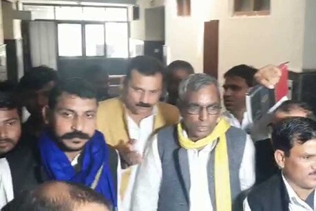 लखनऊ: ओमप्रकाश राजभर ने की भीम आर्मी चीफ चंद्रशेखर से मुलाकात, नए सियासी समीकरण की कवायद लखनऊ: ओमप्रकाश राजभर ने की भीम आर्मी चीफ चंद्रशेखर से मुलाकात, नए सियासी समीकरण की कवायद