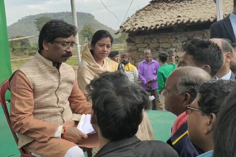 सीएम हेमंत ने डीवीसी पर जताई नाराजगी, बोले- जिलों में 18 घंटे बिजली काटना दुखद सीएम हेमंत ने डीवीसी पर जताई नाराजगी, बोले- जिलों में 18 घंटे बिजली काटना दुखद