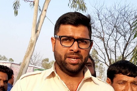 दिग्विजय चौटाला का आरोप- हरियाणा क्रिकेट एसोसिएशन जिला स्तर पर खा जाती है खिलाड़ियों का पैसा दिग्विजय चौटाला का आरोप- हरियाणा क्रिकेट एसोसिएशन जिला स्तर पर खा जाती है खिलाड़ियों का पैसा