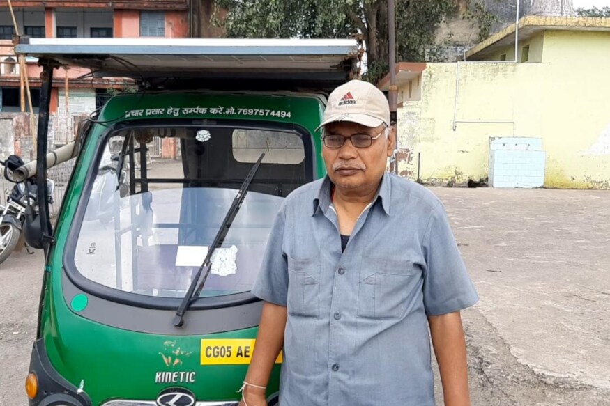 chhattisgarh news, cg news, dhamtari news. solar e-rickshaw driver of dhamtari, solar e-rickshaw maker, solar e-rickshaw, solar e-rickshaw in dhamtari, छत्तीसगढ़ न्यूज, सीजी न्यूज, धमतरी न्यूज, धमतरी में सोलर ई-रिक्शा, धमतरी का सोलर ई-रिक्शा चालक, धमतरी में सोलर ई-रिक्शा,