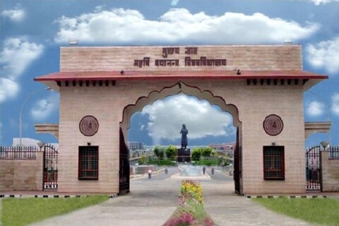हरियाणा सरकार ने राज्य के सभी कॉलेजों और यूनिवर्सिटी को 31 मार्च तक बंद रखने का निर्णय लिया है.