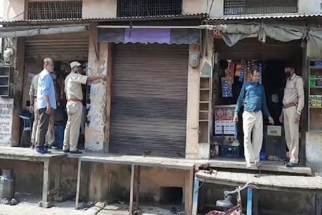 हाथरस Lockdown के बीच धड़ल्ले से बिक रहा प्रतिबंधित पान मसाला हाथरस Lockdown के बीच धड़ल्ले से बिक रहा प्रतिबंधित पान मसाला