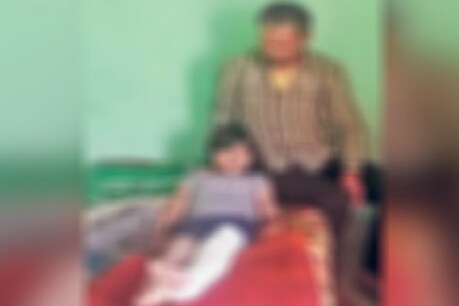 हरियाणा: झपकी आने पर टीचर ने छात्रा को बनाया मुर्गा, ऊपर बच्चों को बैठा दिया, टांग टूटी हरियाणा: झपकी आने पर टीचर ने छात्रा को बनाया मुर्गा, ऊपर बच्चों को बैठा दिया, टांग टूटी